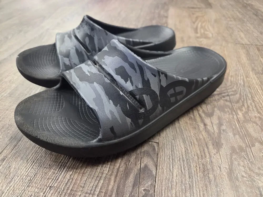 OOFOS OOahh Sport Flex Sandals Mens 8 - Women 10 Black Camo Slide Slip-On Shoes